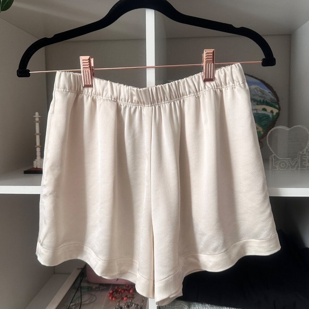 LESET Cream Satin Lounge Set Vest & Shorts XS Minimalist Luxe Sleepwear - Picture 4 of 8